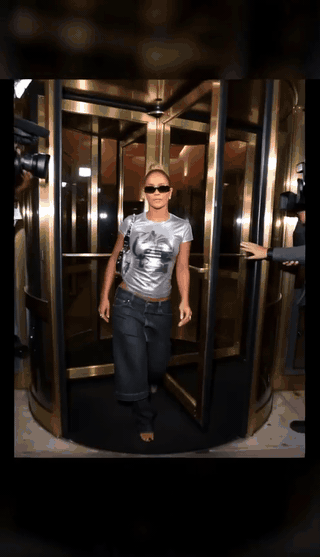 Y2K Paparazzi Exit